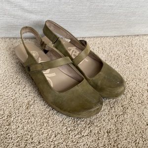 OTBT Moss Green small wedge
